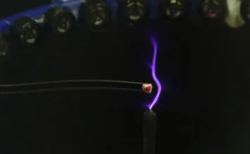 Sonho de Nikola Tesla: Eletricidade Guiada no Ar Com Som | Nature & Space